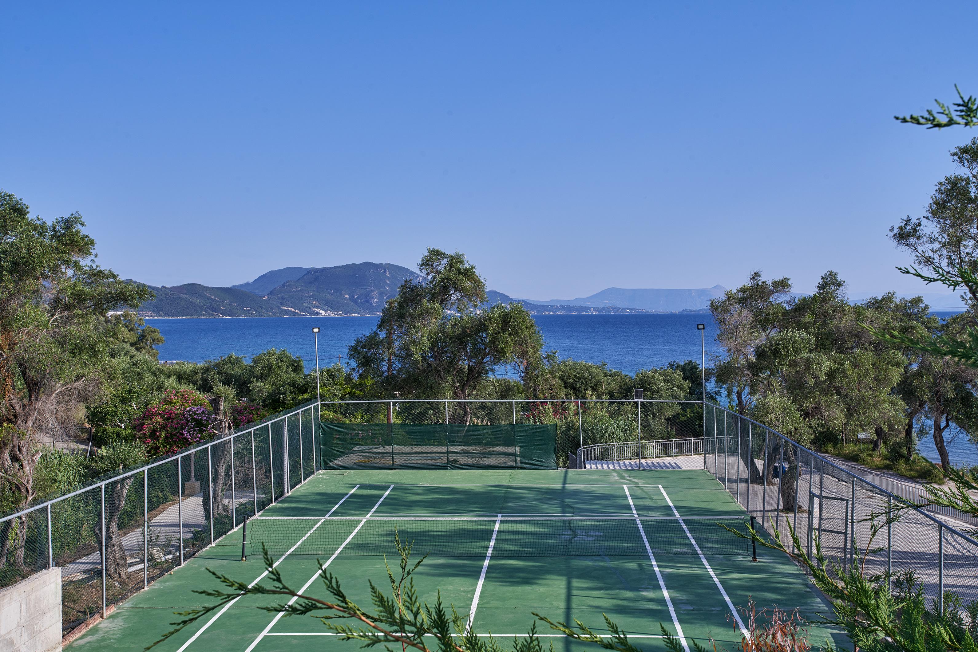 Kairaba Mythos Palace - Adults Only Kouspádhes Екстериор снимка Tennis court at the resort